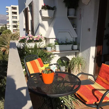 Palm Terrace Apartment *